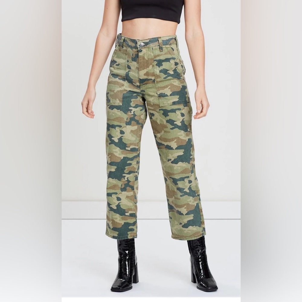 Free People utility camo jeans pants size 25 high waist rise We The Free cargo